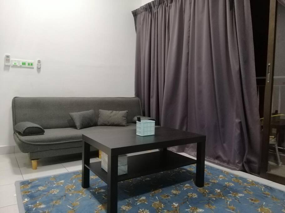 H&H Lovely Homestay In Nilai Dış mekan fotoğraf