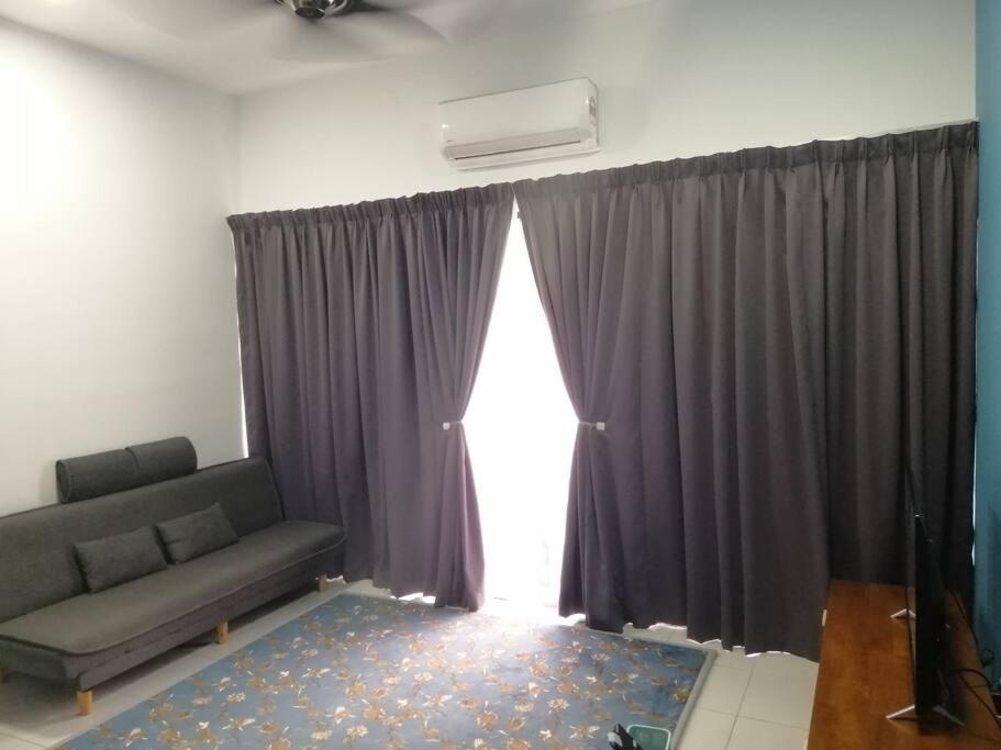 H&H Lovely Homestay In Nilai Dış mekan fotoğraf