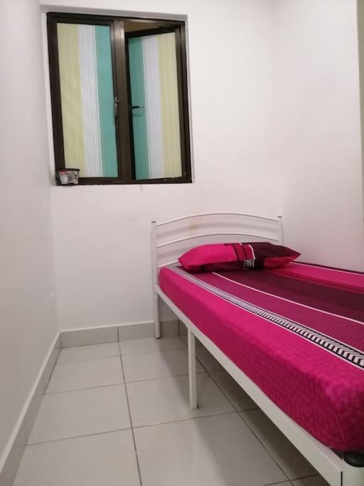 H&H Lovely Homestay In Nilai Dış mekan fotoğraf